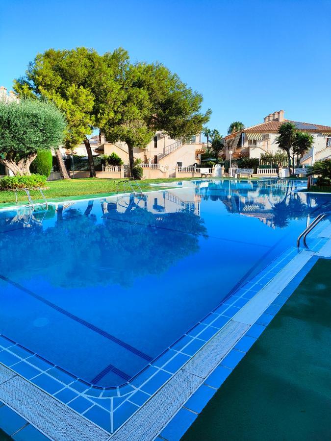 Casa De Buenos Dias Lejlighed Torrevieja Eksteriør billede