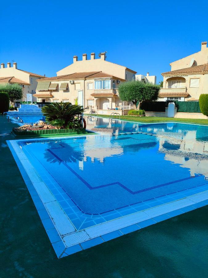 Casa De Buenos Dias Lejlighed Torrevieja Eksteriør billede