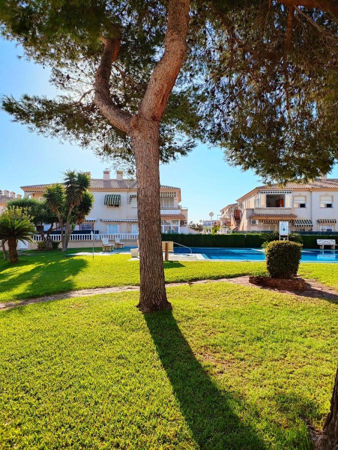 Casa De Buenos Dias Lejlighed Torrevieja Eksteriør billede